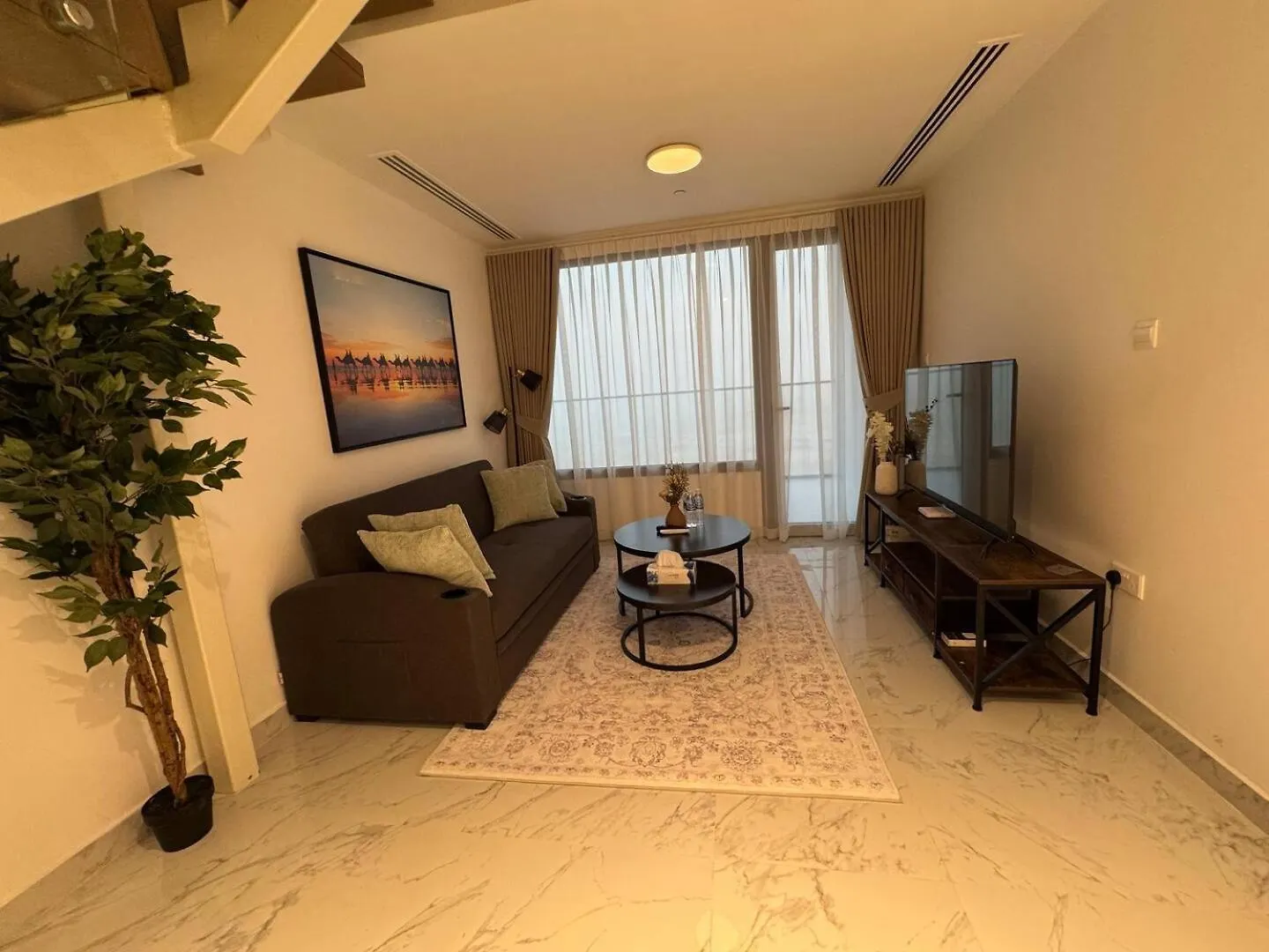 Unique 2Bd Jacuzzi & Sunbed Apartment Abu Dhabi