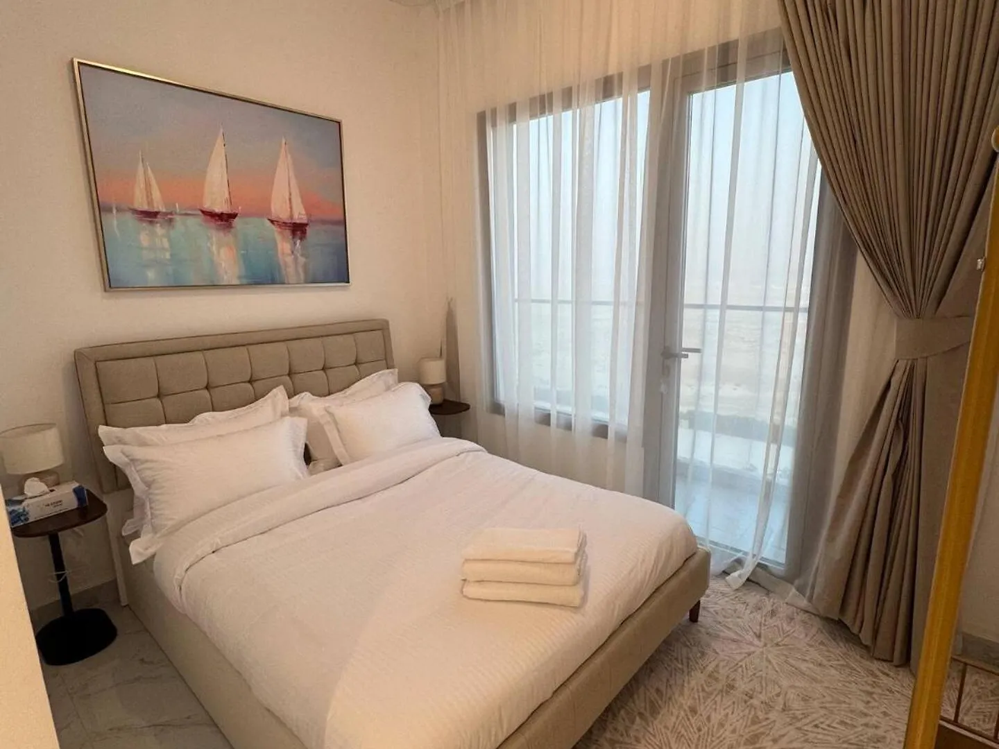 Unique 2Bd Jacuzzi & Sunbed Abu Dhabi